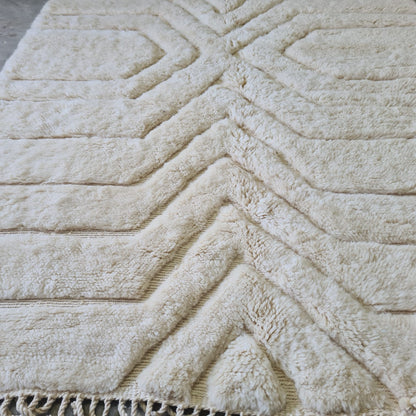 Marmoucha Relief Geometry Carpet — Ivory Labyrinth Composition