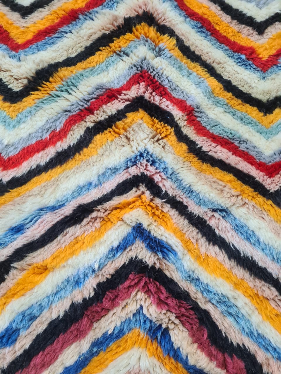 Beni Mrirt Chromatic Chevron — Multilinear Spectrum Field