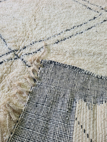 Boujaad Monochrome Framed Field Rug