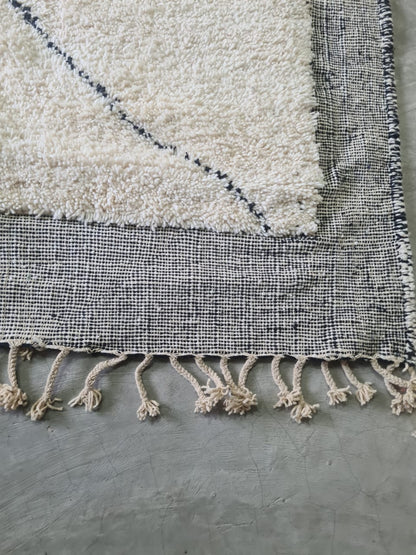 Boujaad Monochrome Framed Field Rug