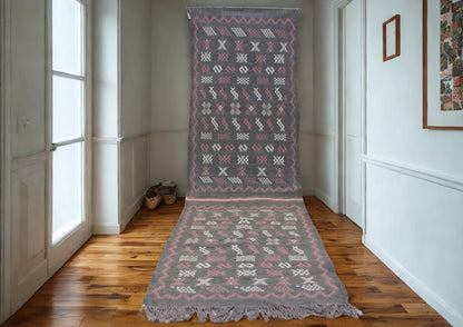 Silent Glyphs – Boujaad Runner